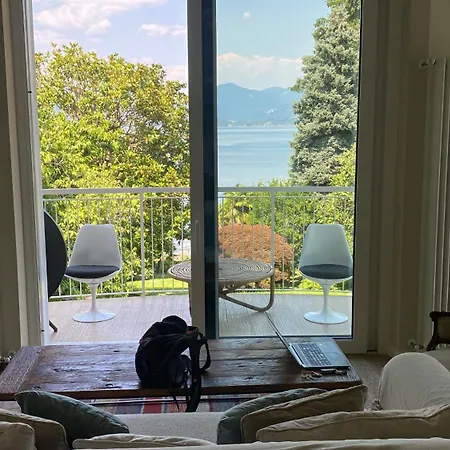 Lakefront Private Villa *