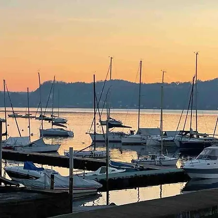 Lakefront Private Βίλα Ranco